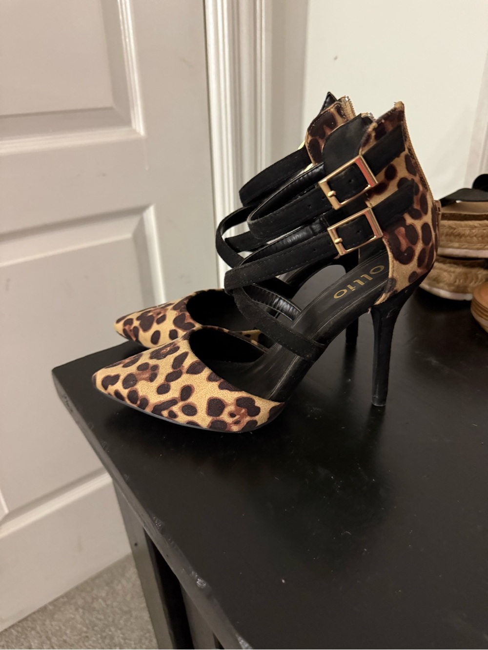 Ollio Leopard Print Pointed Toe Strappy Stiletto Heels - Black & Brown
